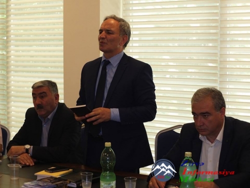 Deputat Əflatun Amaşov Gürcüstanda görüşlər keçirib