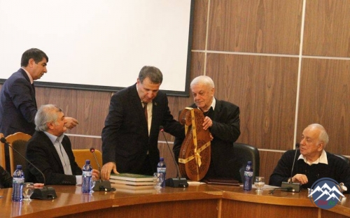 AMEA-nın vitse-prezidenti Tbilisidə akademik Elizbar Cavelidzenin 80 illik yubiley tədbirində iştirak edib