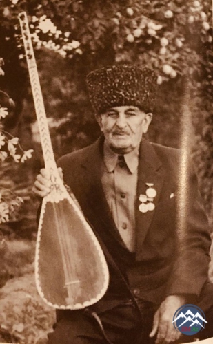 AŞIQ ƏLİXAN QARAYAZILI (1909-1998)